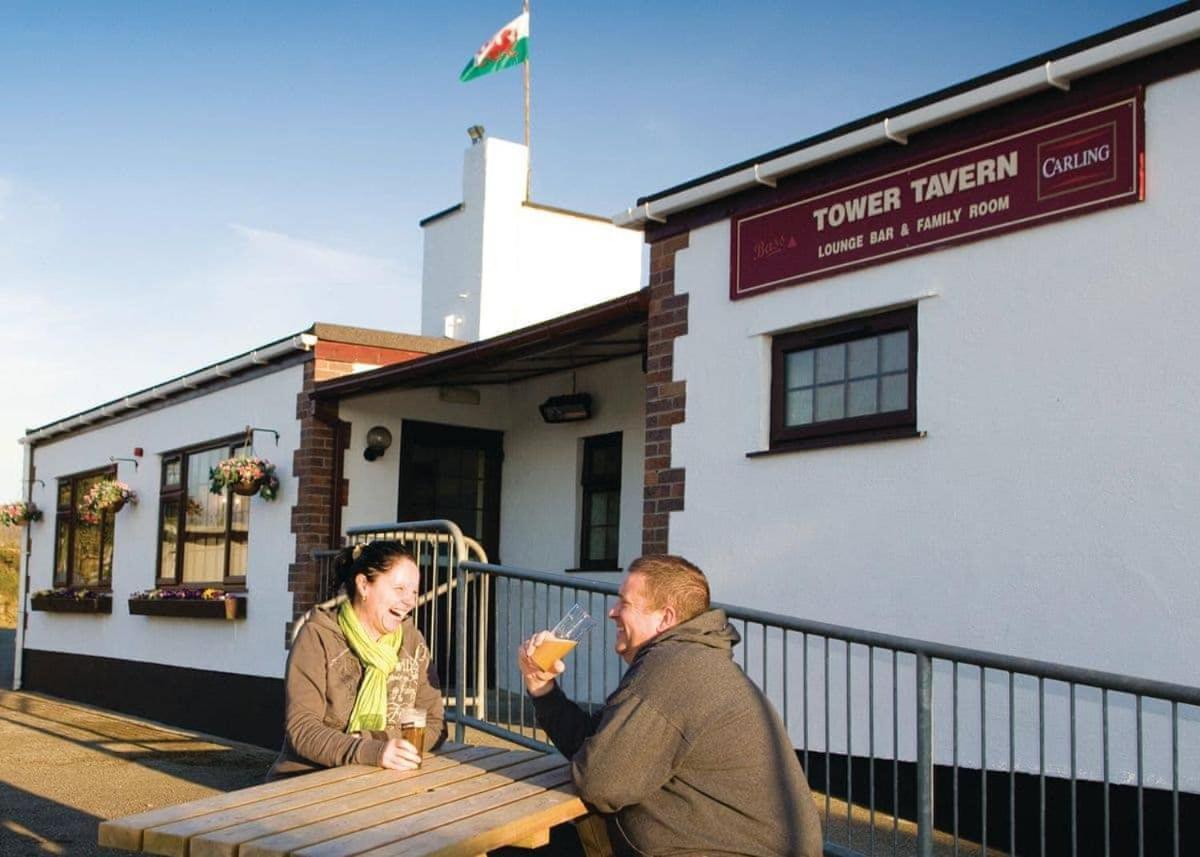 White Tower Holiday Park Llandwrog 외부 사진