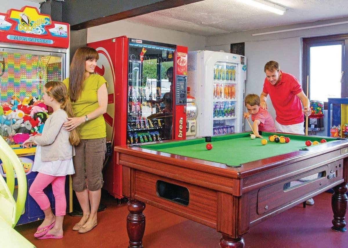 White Tower Holiday Park Llandwrog 외부 사진